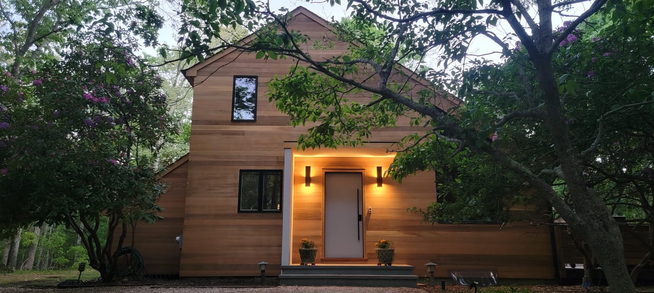 THE PERFECT HAMPTONS SUMMER RENTAL CLOSE TO VILLAGE
