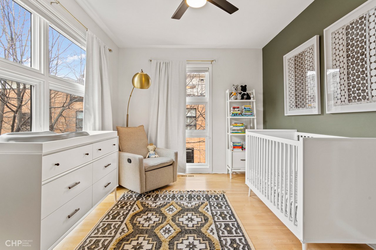 Bucktown Gem: 2038 W. Willow St, #A