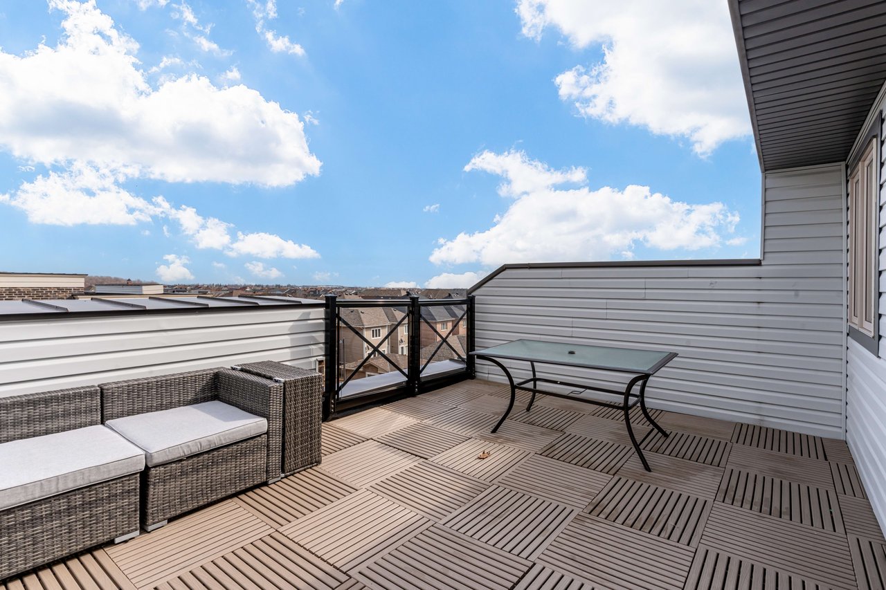 112-2 Dunsheath Way