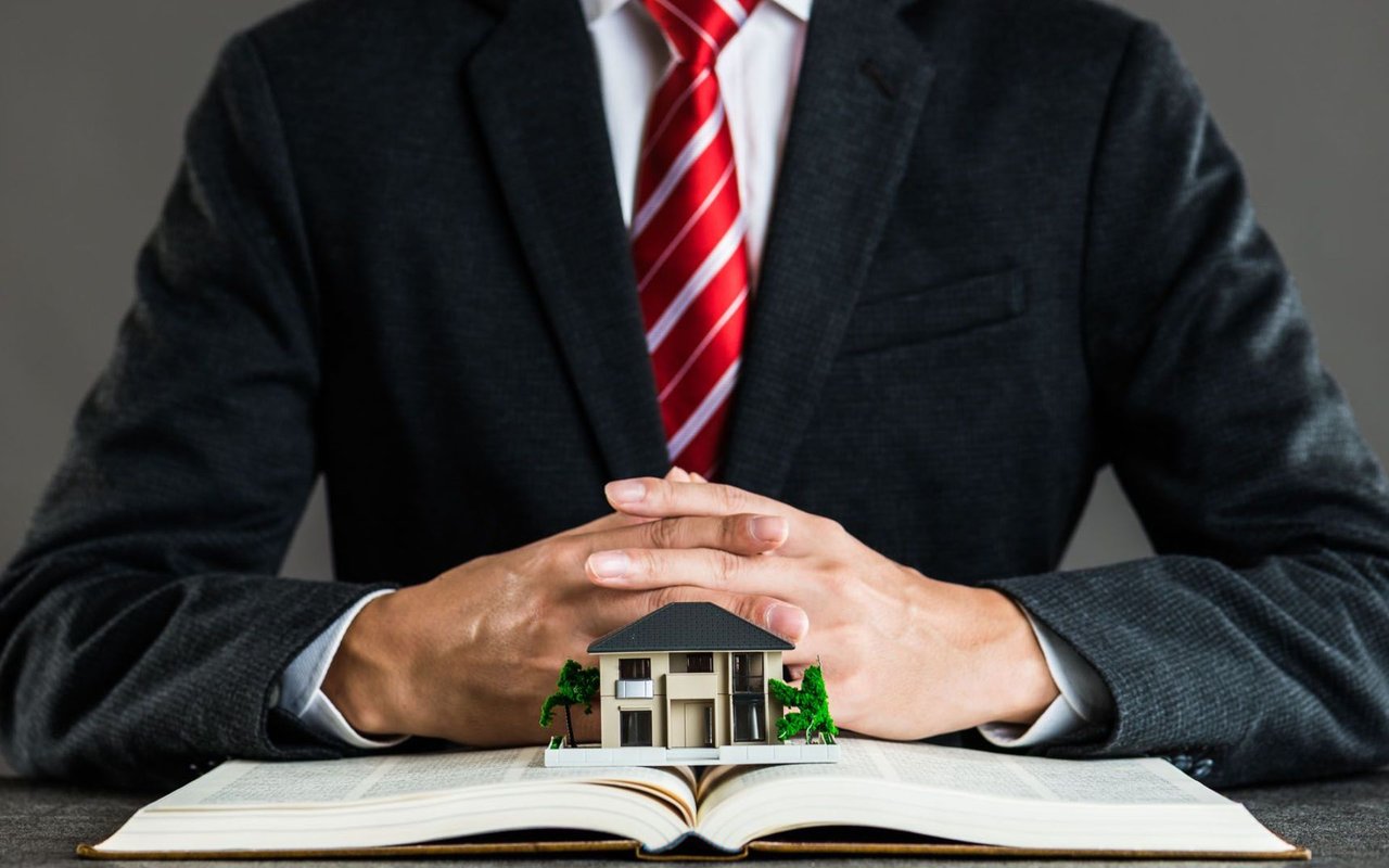 Unveiling the Potent Influence of Local Market Knowledge in Real Estate