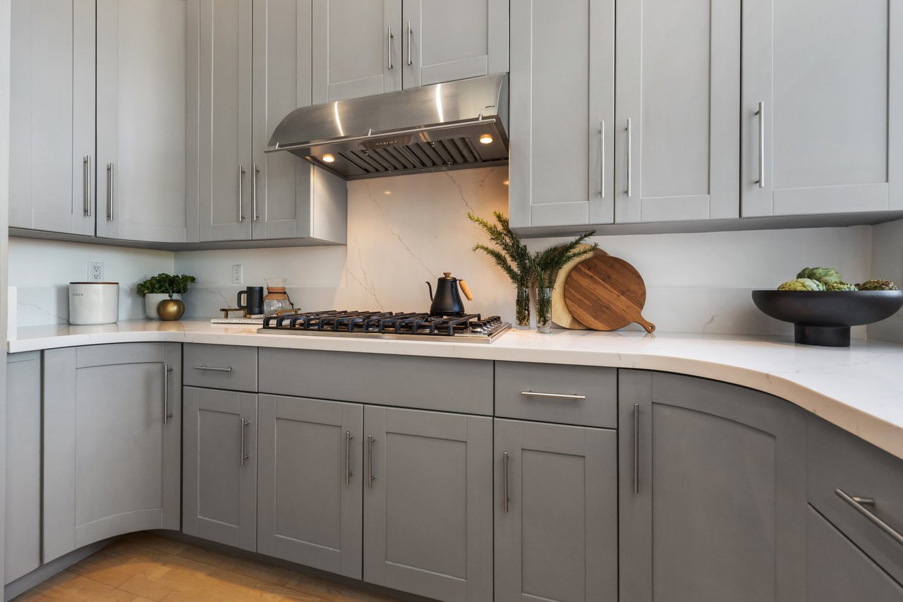 Generously Sized Condo Near Duboce Park