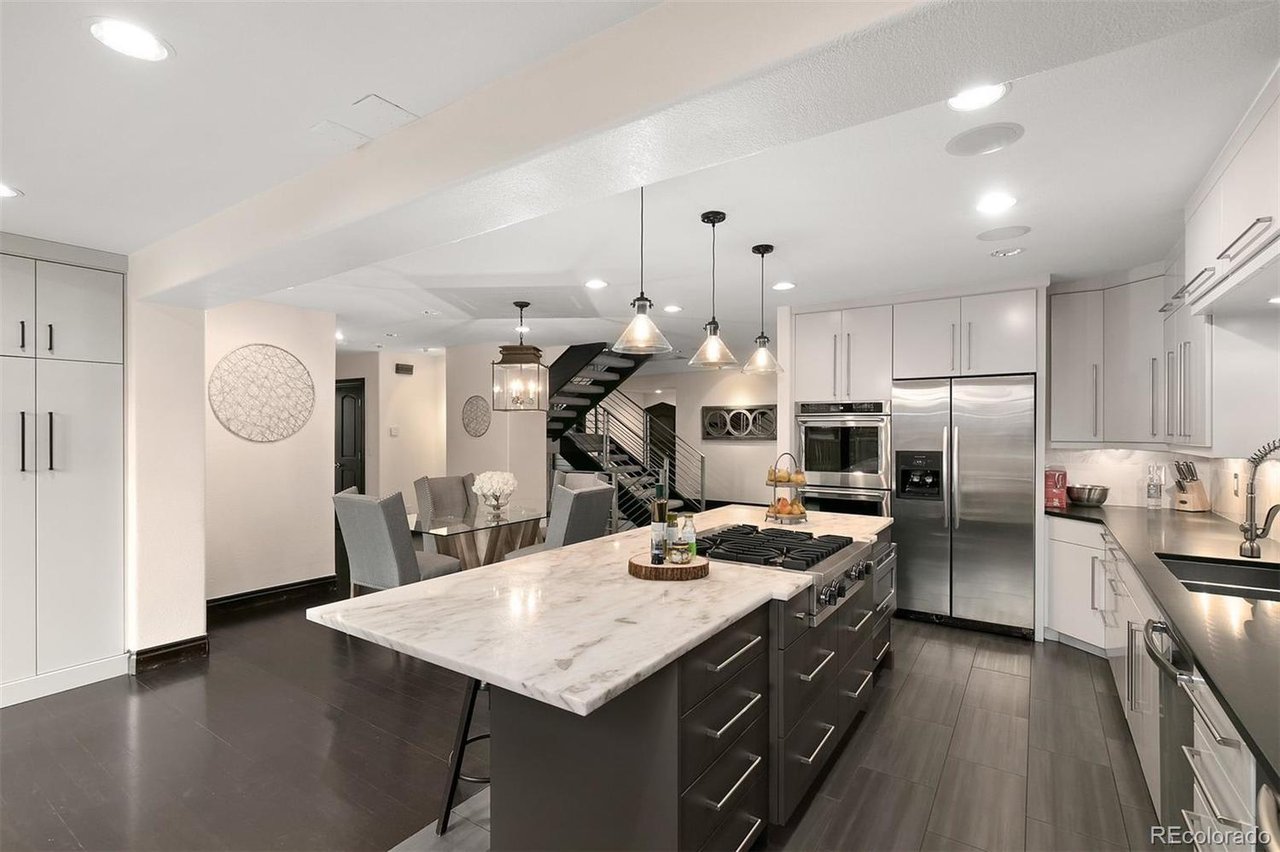 915 North Monaco Pkwy