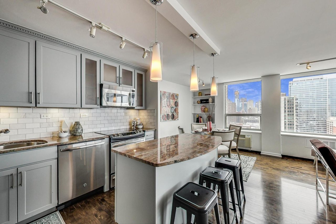 1355 N Sandburg Ter (No. 2501D)