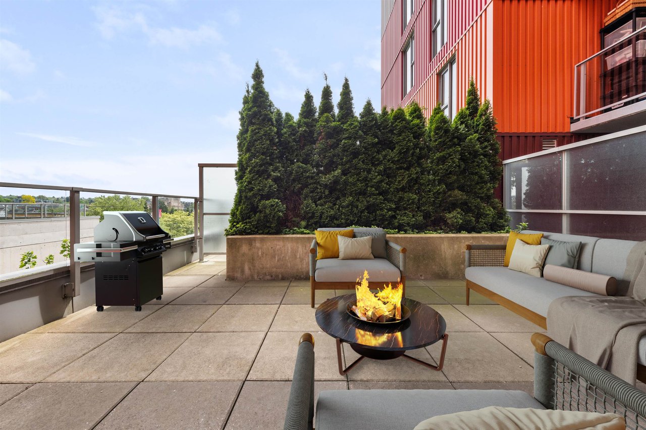 263-955 E Hastings St