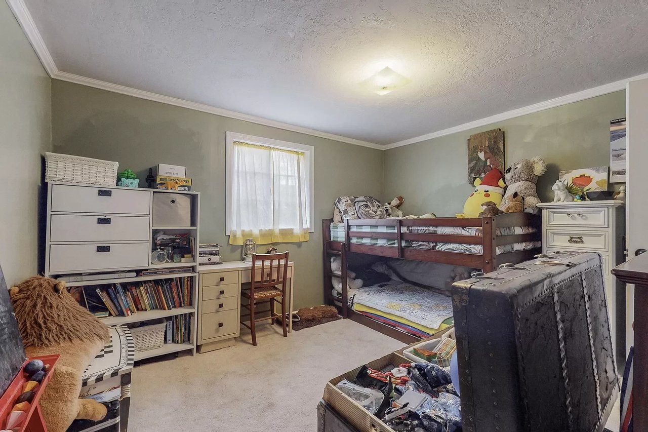 847 Arthur Dr SW