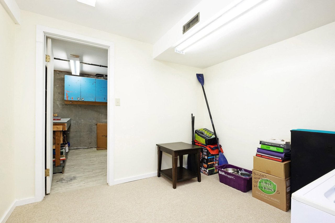 22 Glenmore Dr