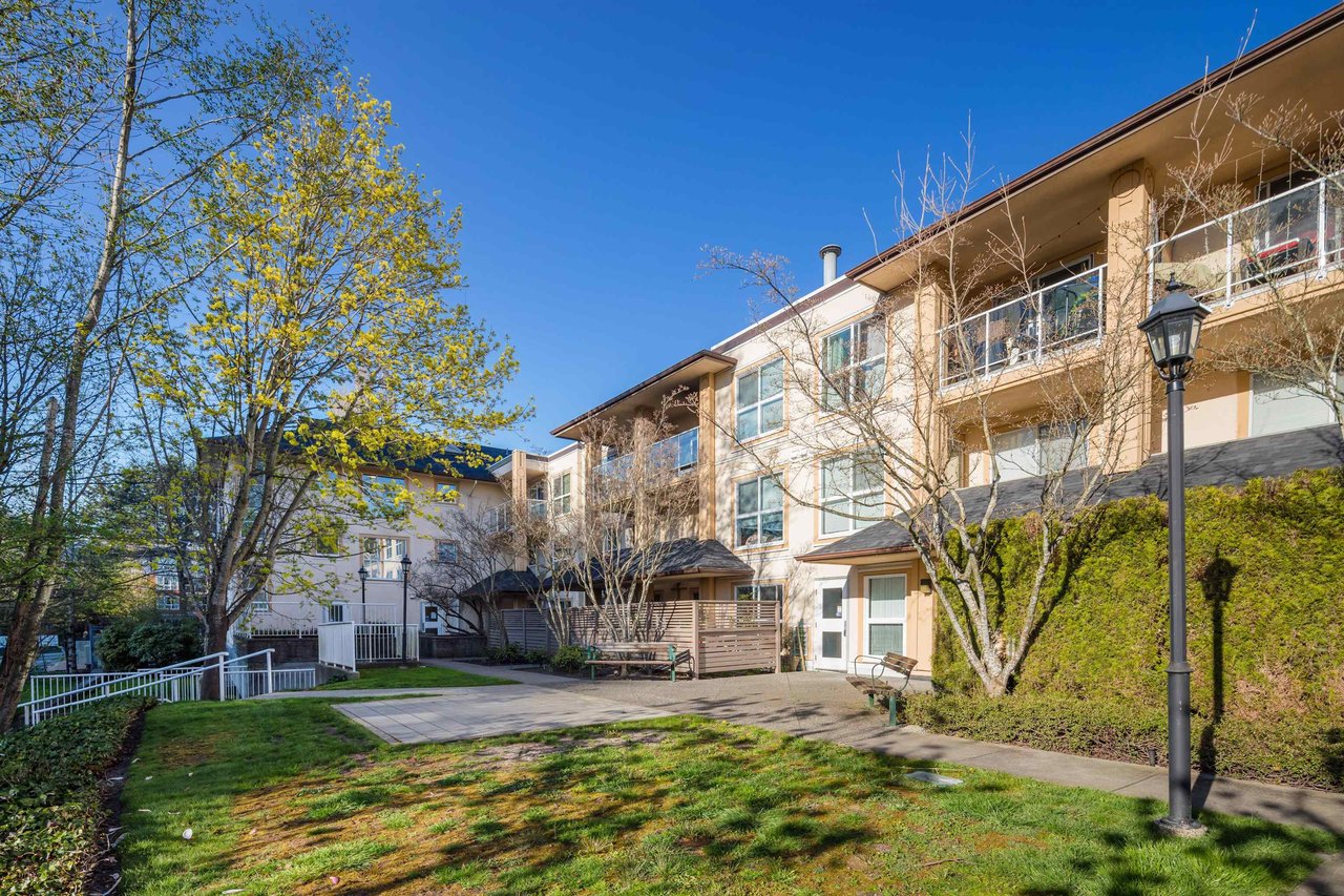 10-9977 138 St