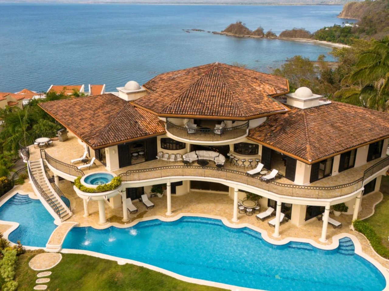 Infinity Pool Luxury Mansion, Jaco, Puntarenas