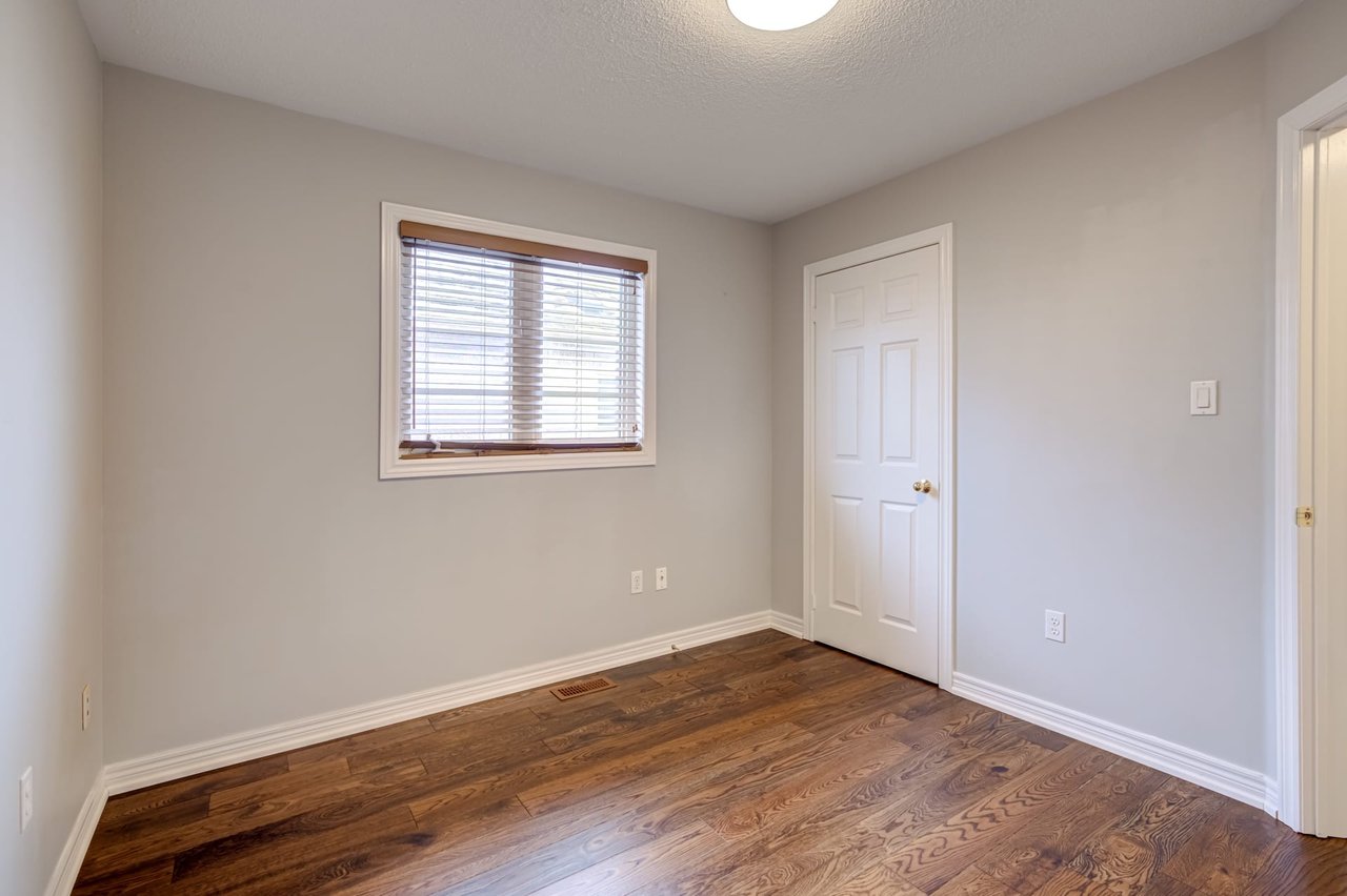 11 Cathmar Dr