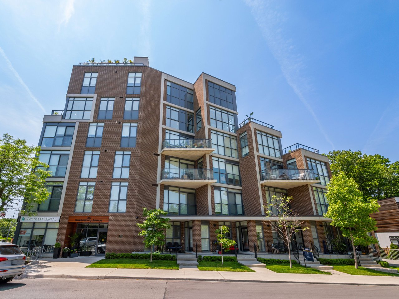 Sleek Forest View Condo