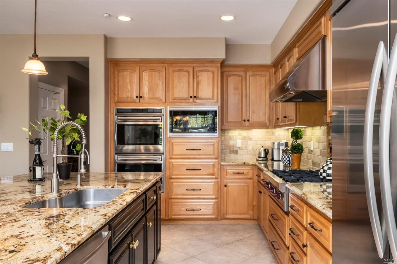 9 Ash Ct