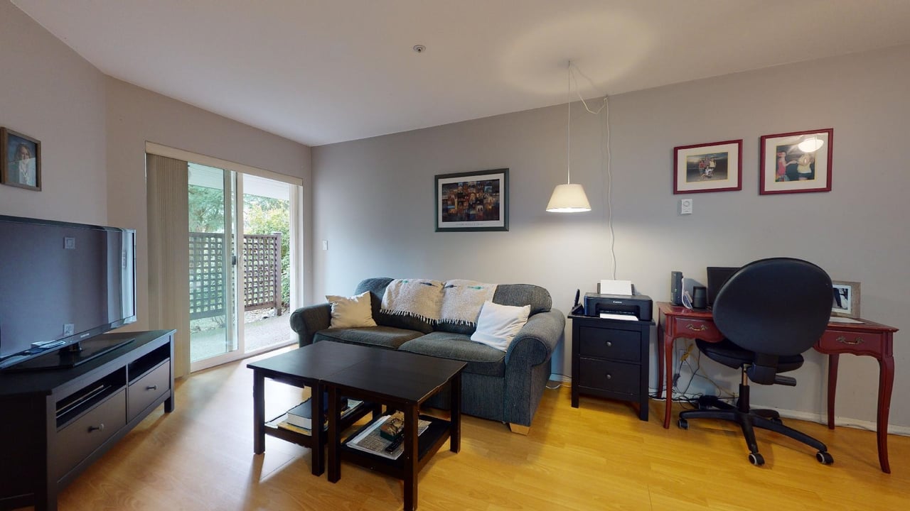 D109-40160 Willow Cres