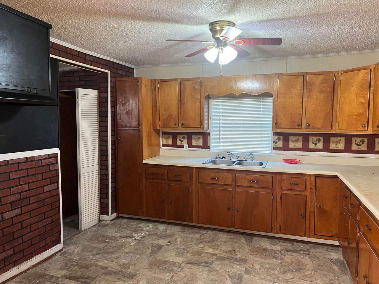  1315 Robinson Ave, Gadsden, AL 35903