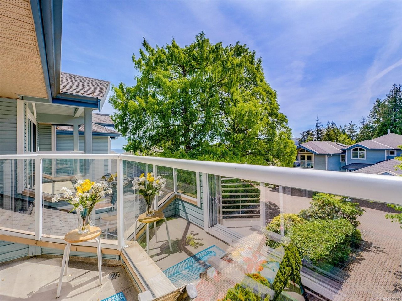 24-5187 Cordova Bay Rd