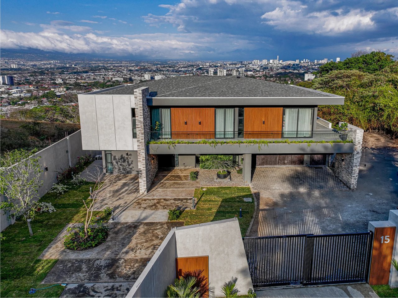 Panoramic City View Estate Home, Escazu, San Jose