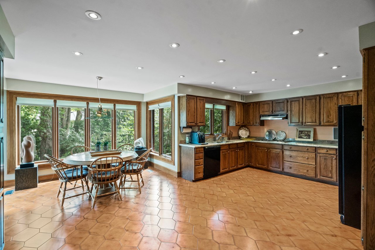 SOLD: Spacious and Superb Family Home