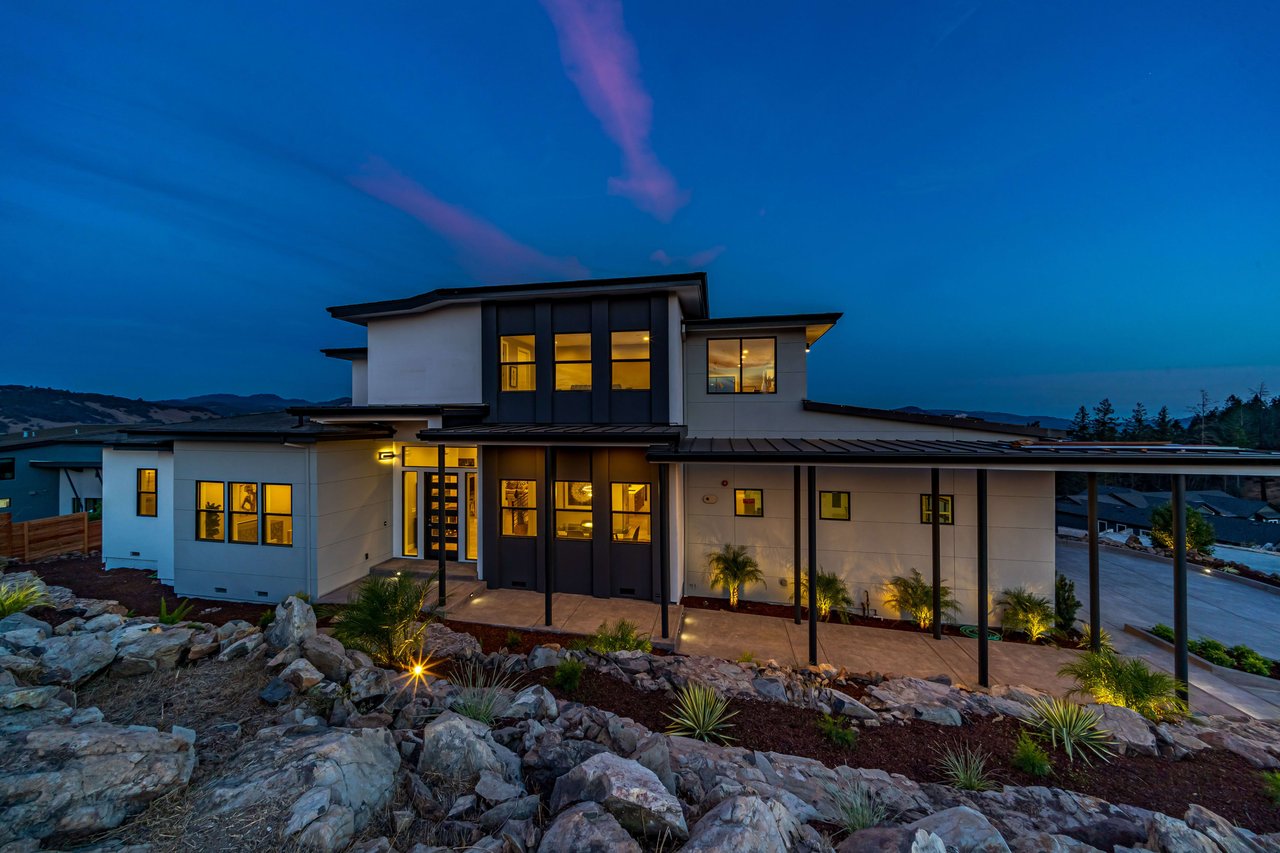 3927 Rincon Ridge Drive