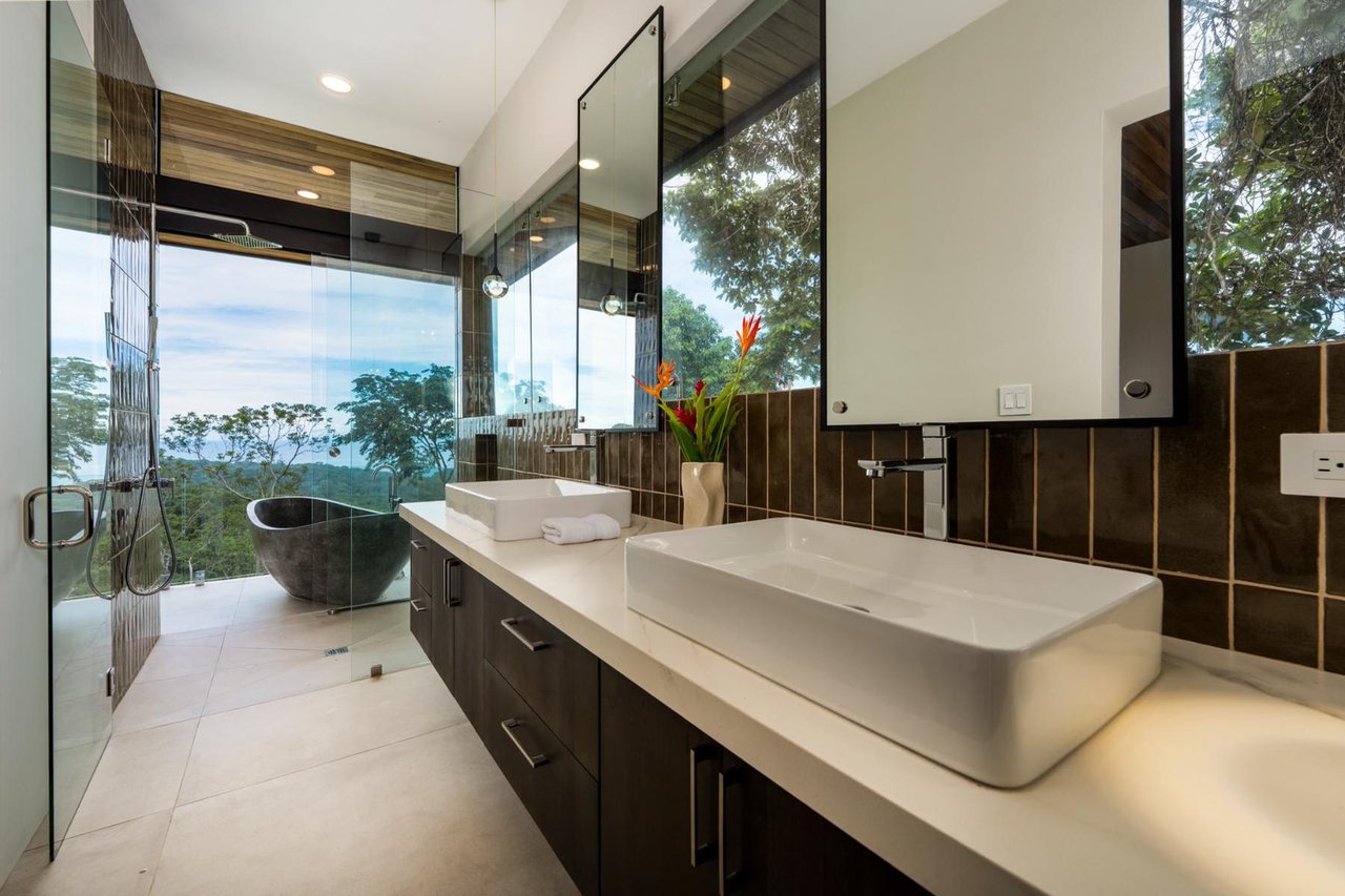 Secluded Tropical Modern Estate, Dominical, Puntarenas