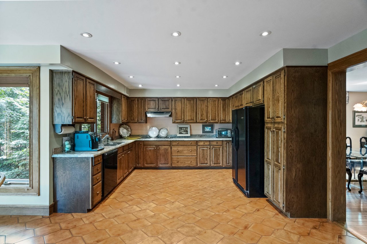 SOLD: Spacious and Superb Family Home