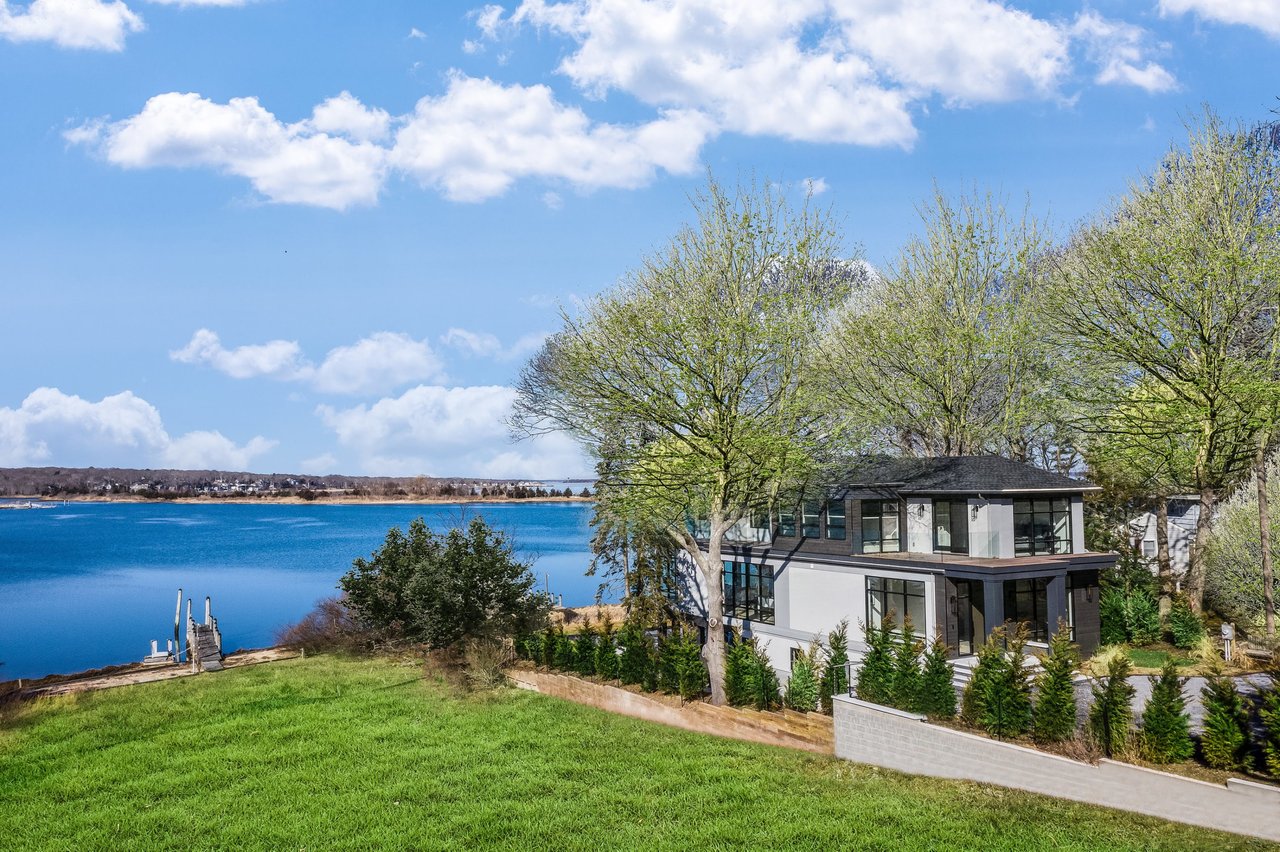 148 Redwood Rd