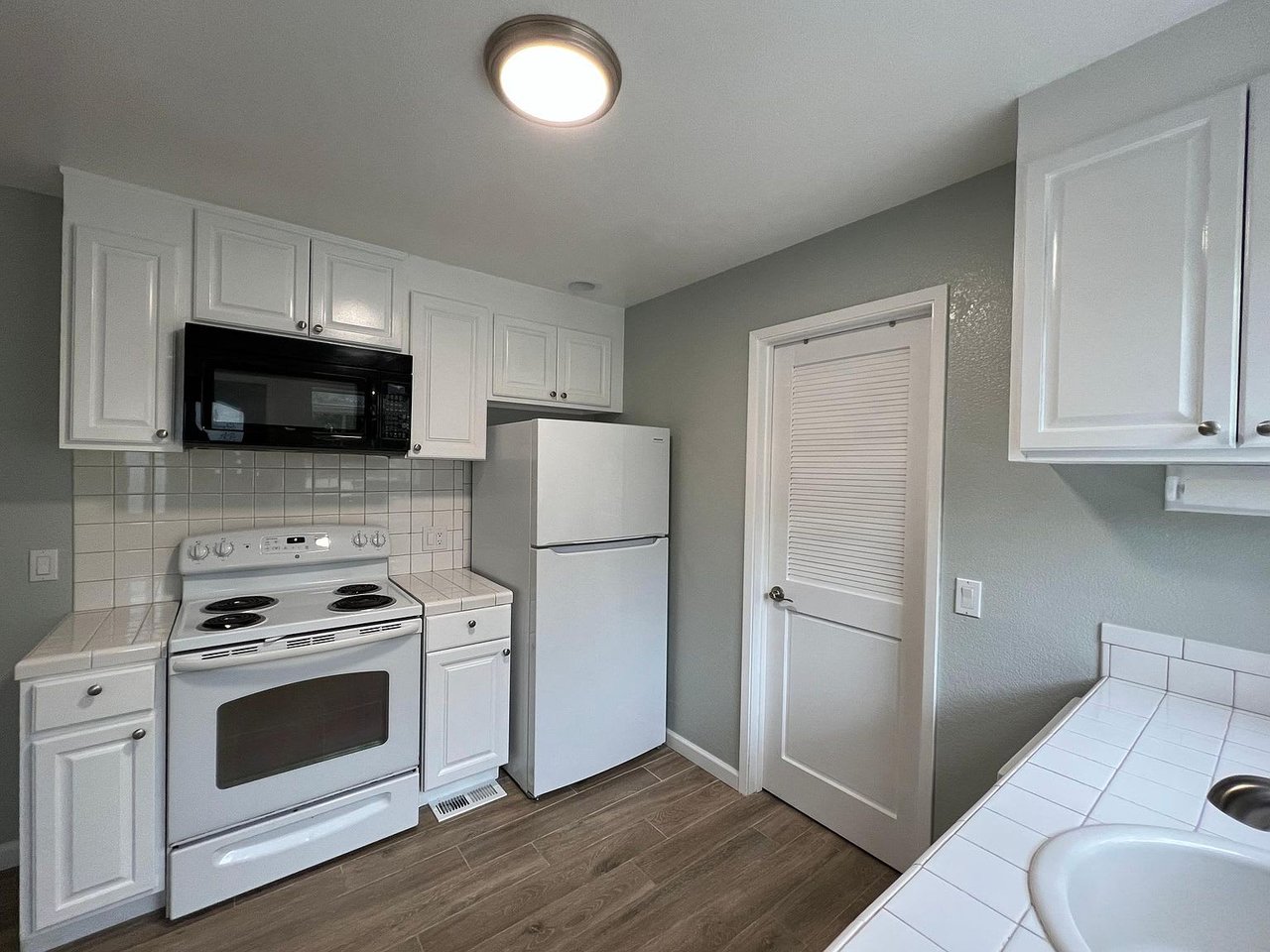 1097 Presidio Rd