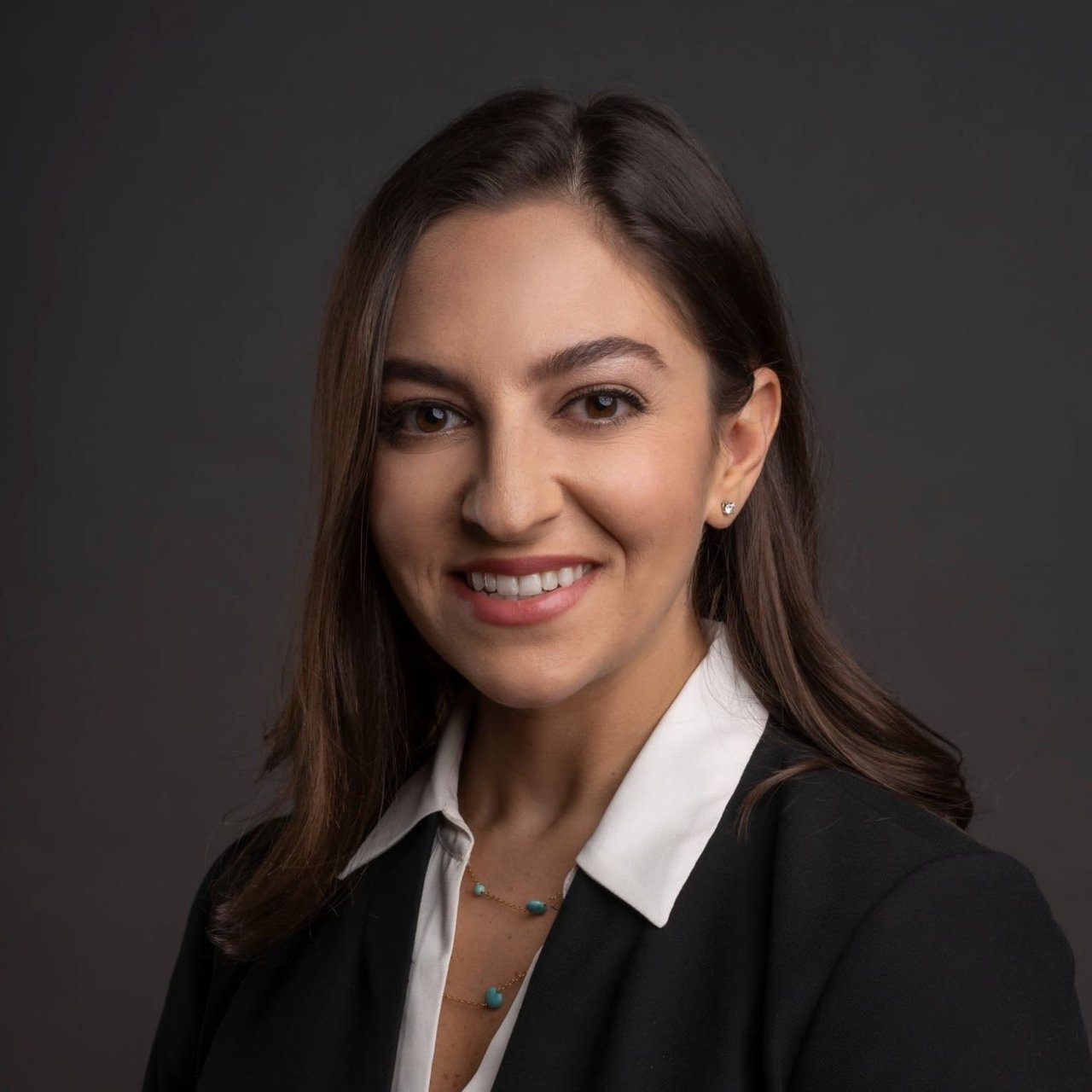 Leah Golub Philadelphia Real Estate Agent Headshot