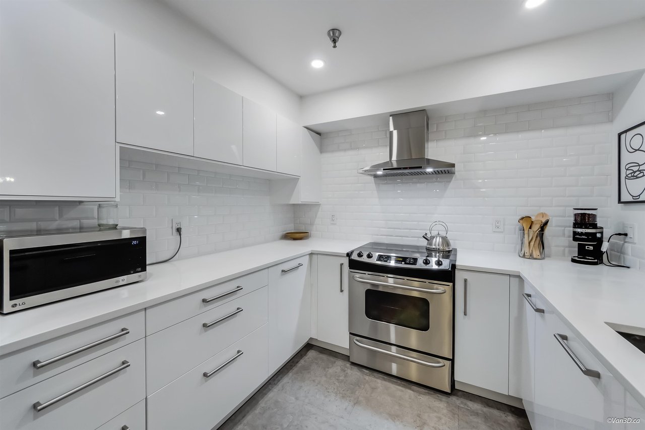 207-2288 W 12th Ave