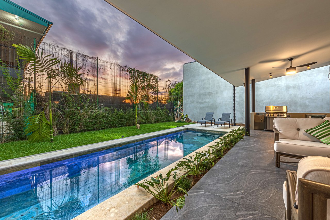 Stylish 3 bed, 3 bath Brand New  Villa in Uvita. 
