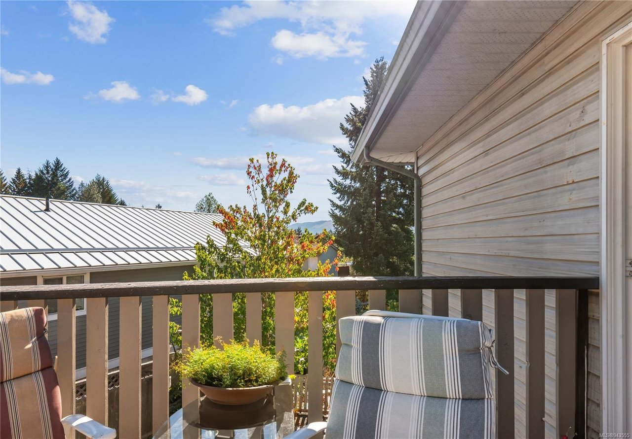 305 Lake Park Rd, Lake Cowichan