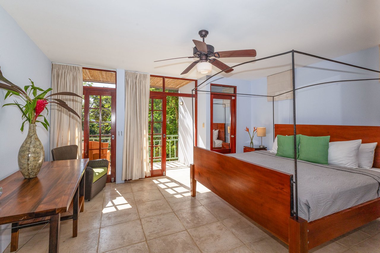Balinese Tropical Rental Villa, Manuel Antonio, Puntarenas