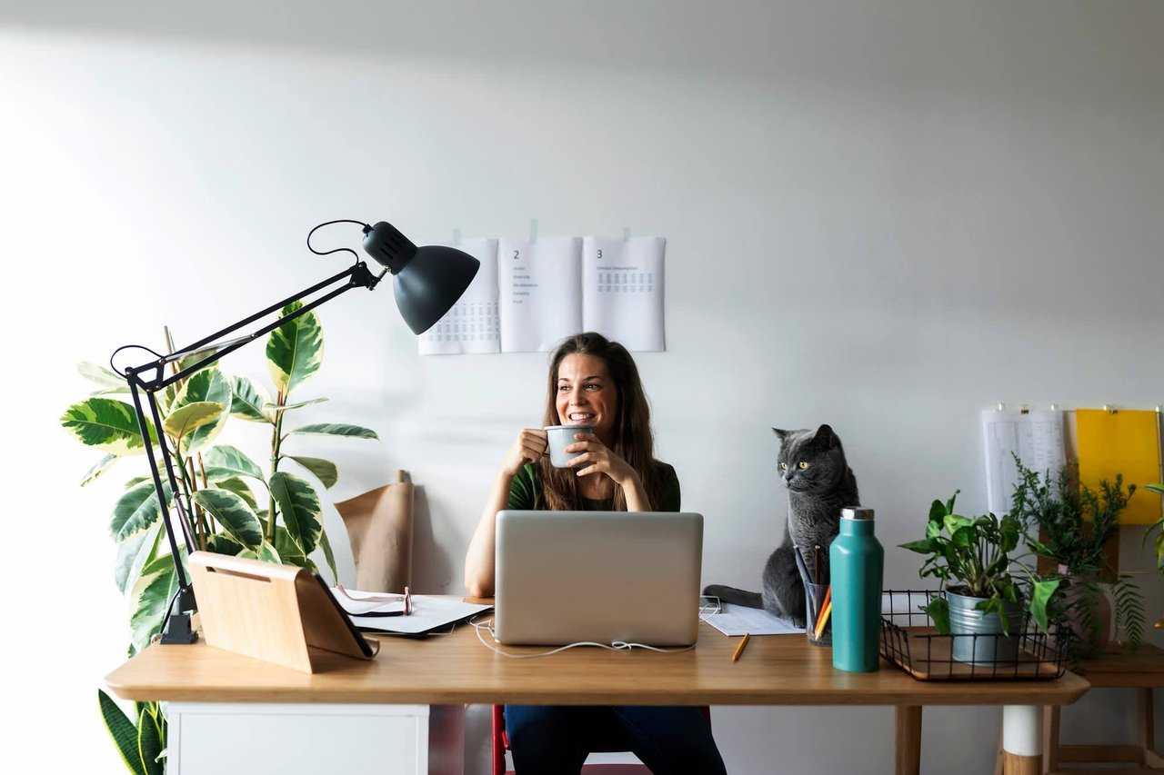 Finding Harmony In Hybrid Work: A Guide To Balancing Home And Office