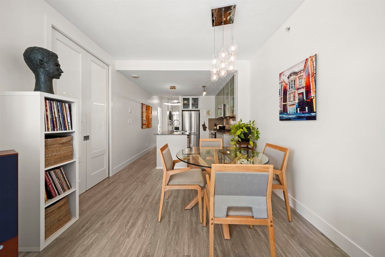 314-298 E 11th Ave