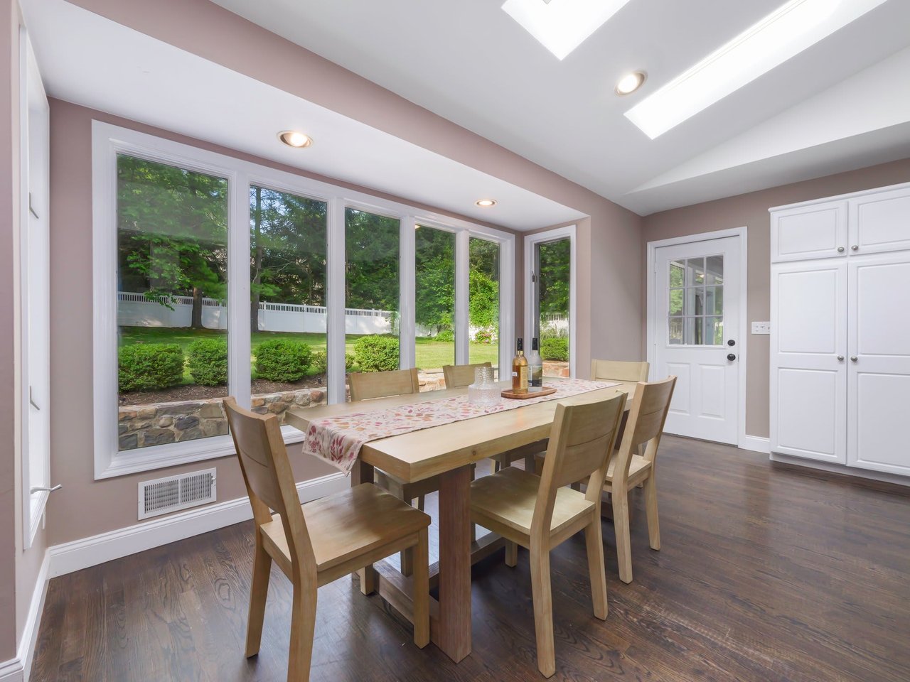 100 Old Hollow Rd, Short Hills, NJ 