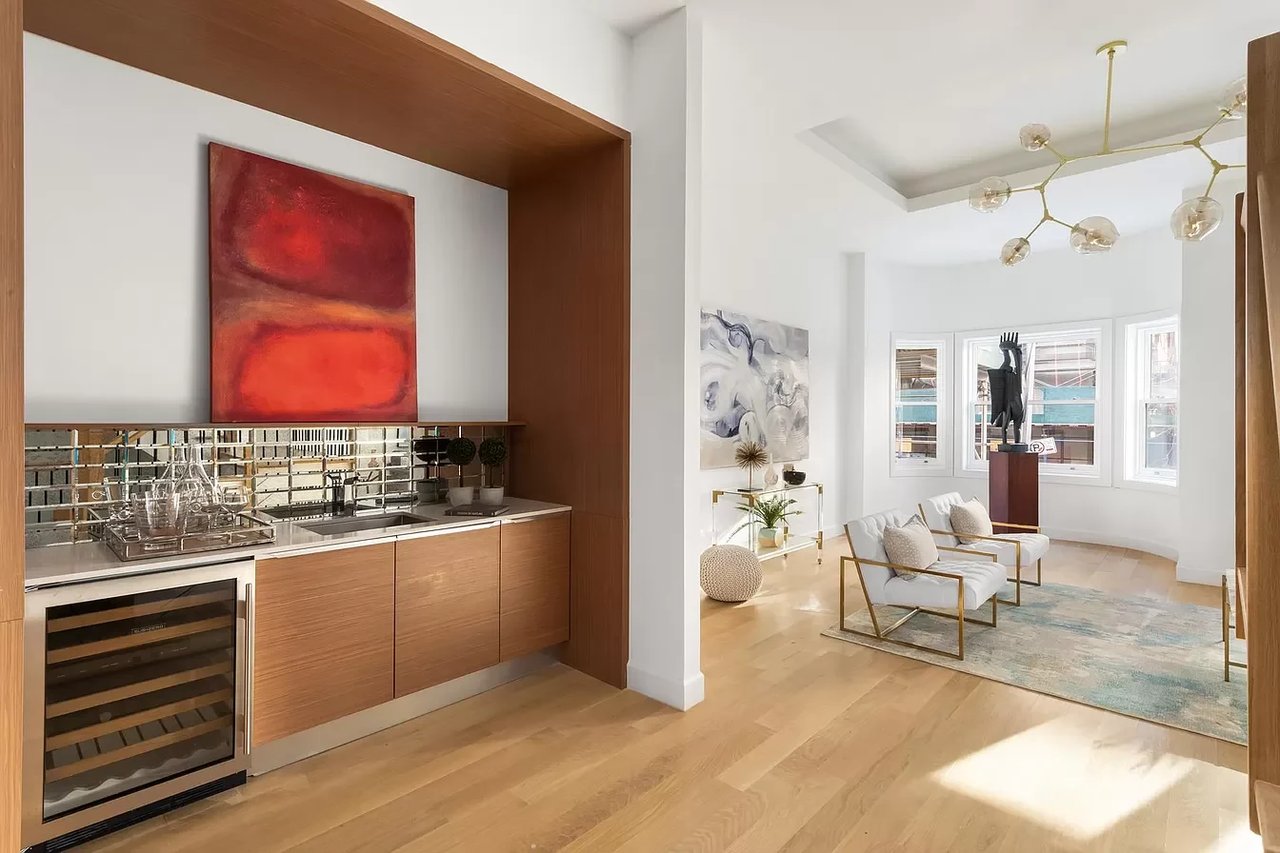 58 W 75th St