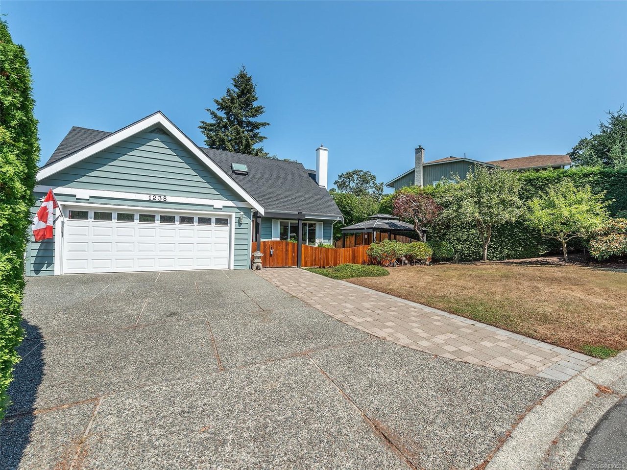 1238 Garry Oak Pl