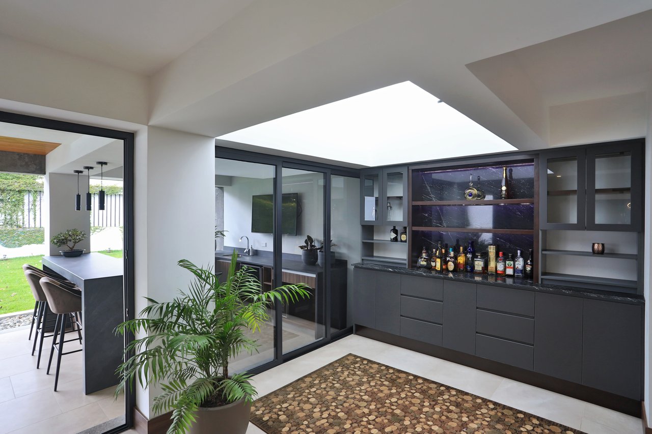 Remodeled Residence With Apartment, Escazu, San Jose