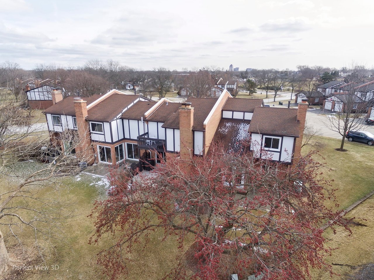 1506 Columbia Ct, Elk Grove Village, IL 60007