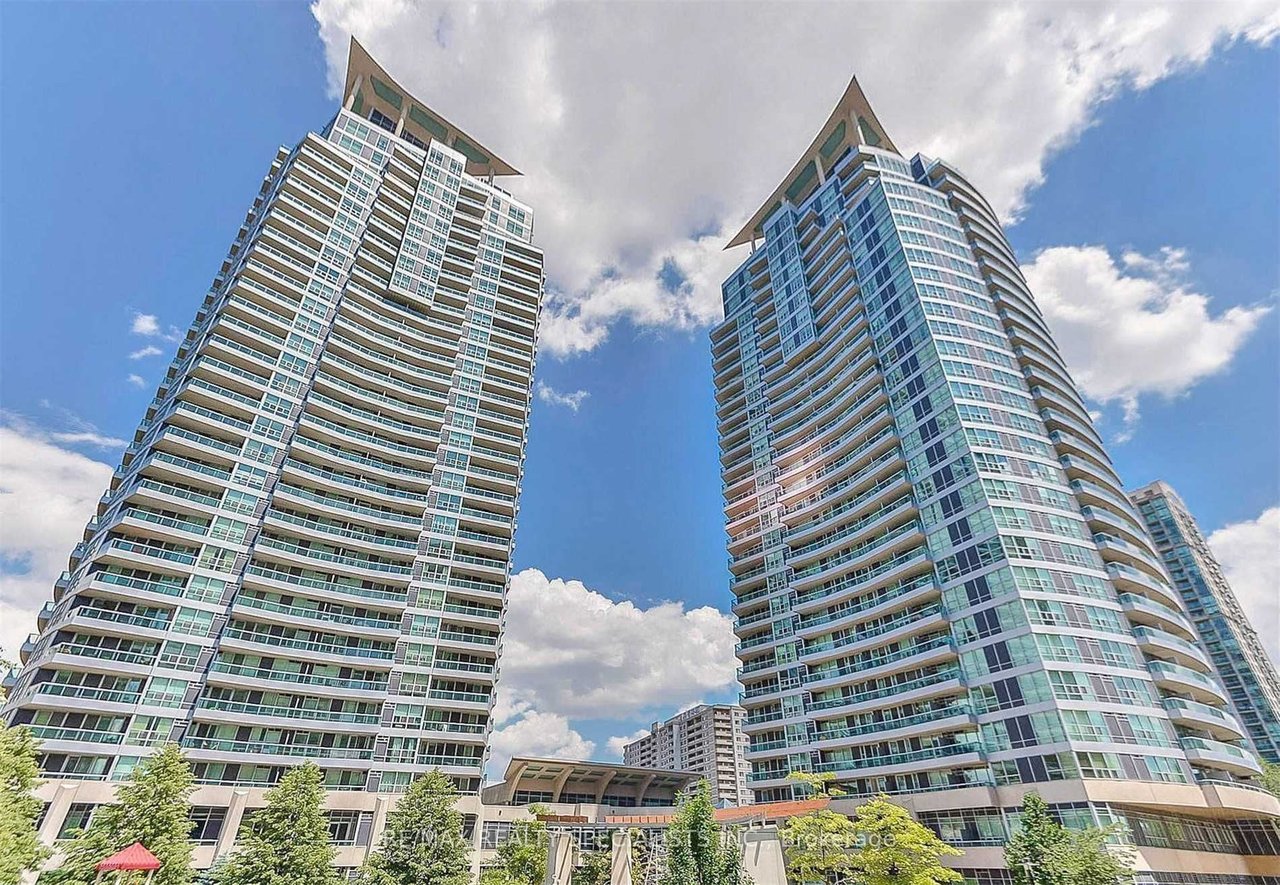 33 Elm Dr W 805
