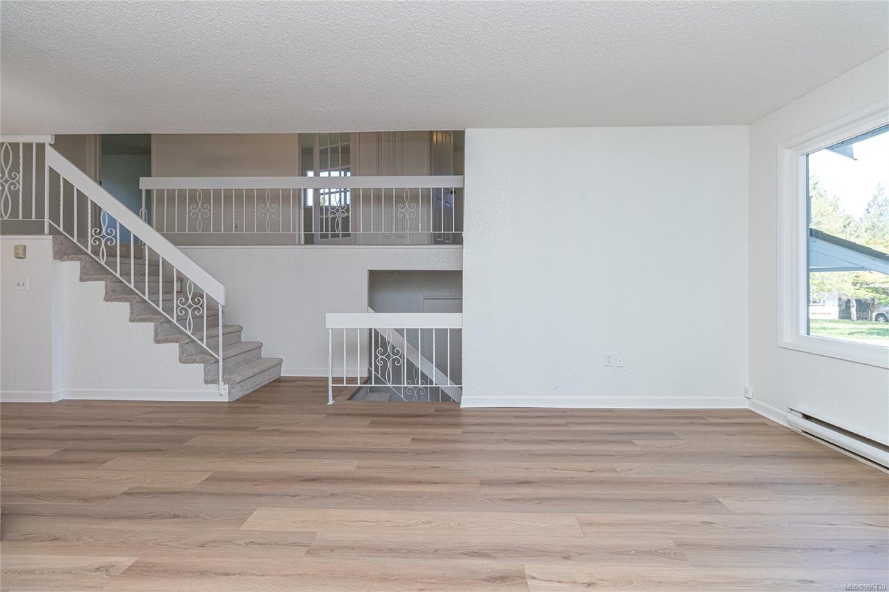 4354 Okano Pl