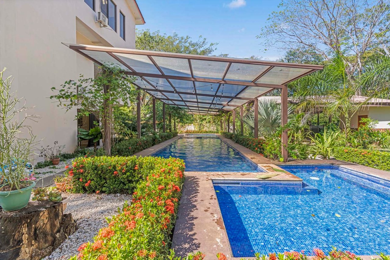 Multi Unit Apartment Complex, Tamarindo, Guanacaste