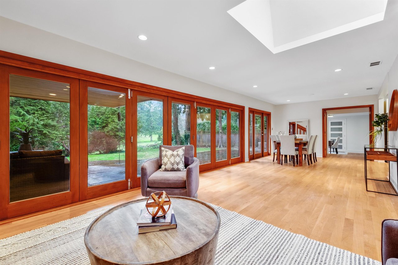 6060 Marine Dr