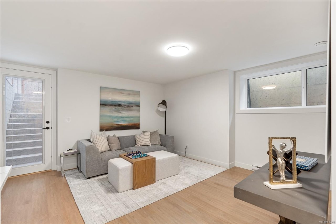480 Grafton St, Esquimalt