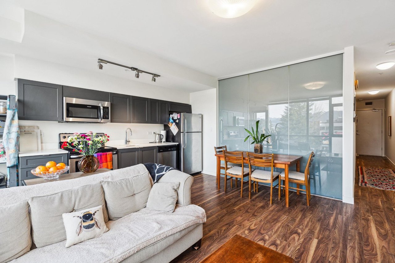 213-2511 Quebec St