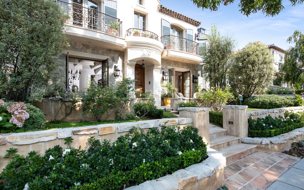 227 Poinsettia Ave