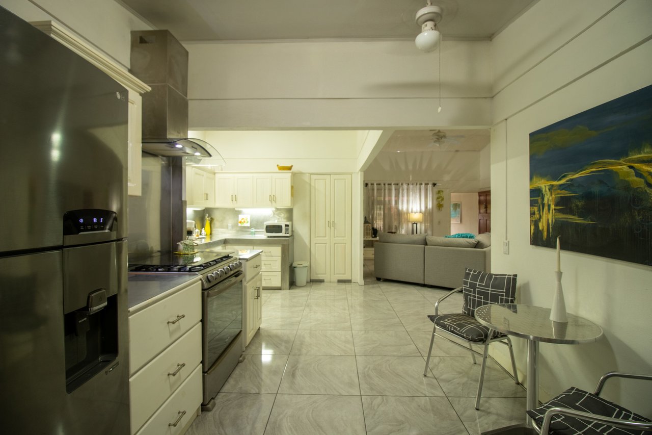 Mountain Home with Guest Cabin, Dominical, Puntarenas