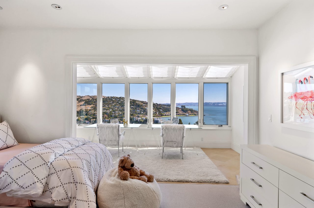 Iconic Belvedere View Estate