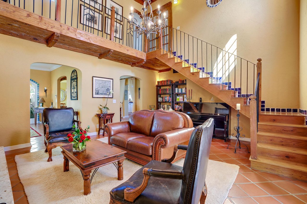 150 Rosalia Ct