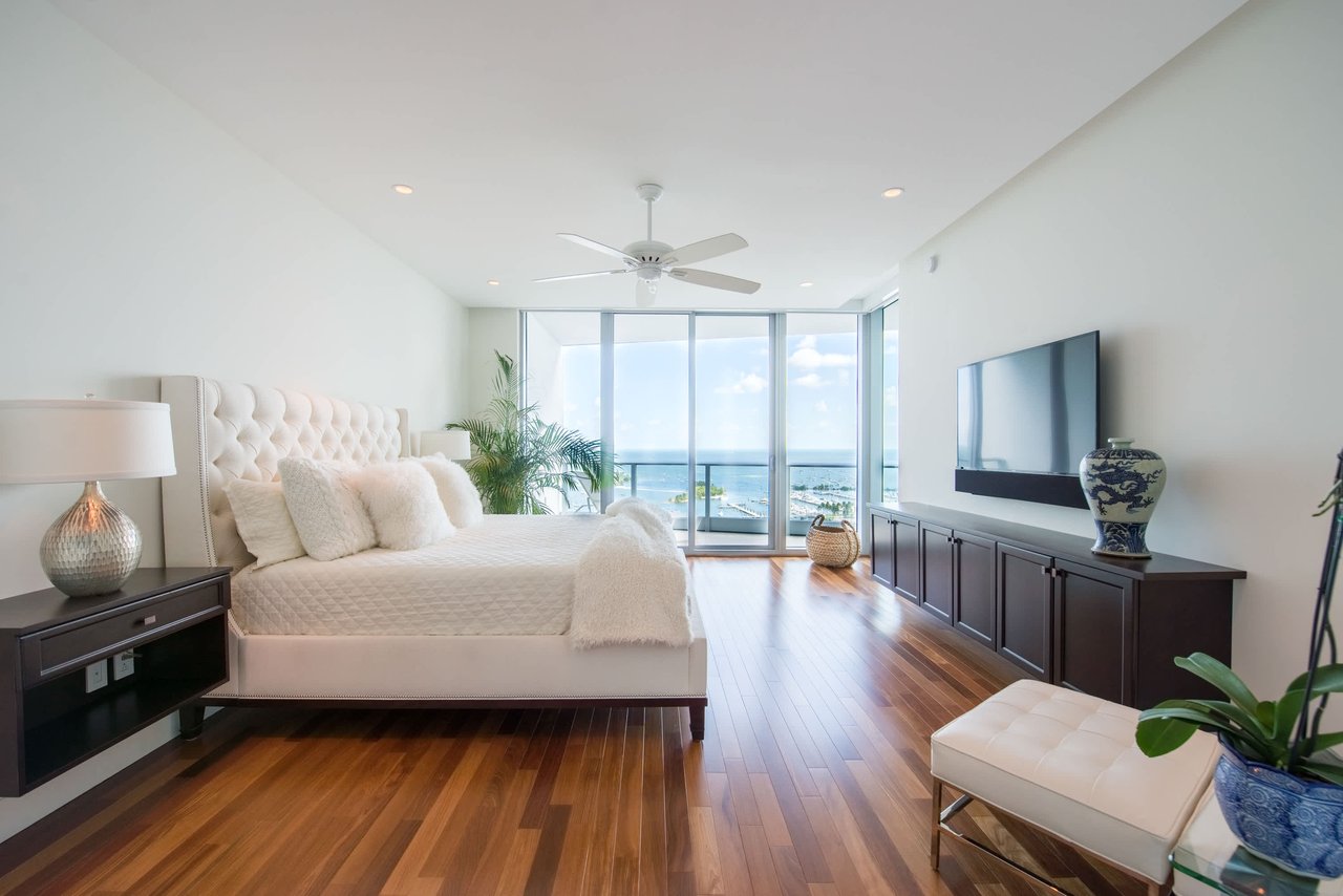 2627 S Bayshore Drive #2202