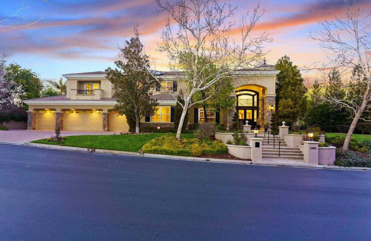 5802 Country Club PKWY