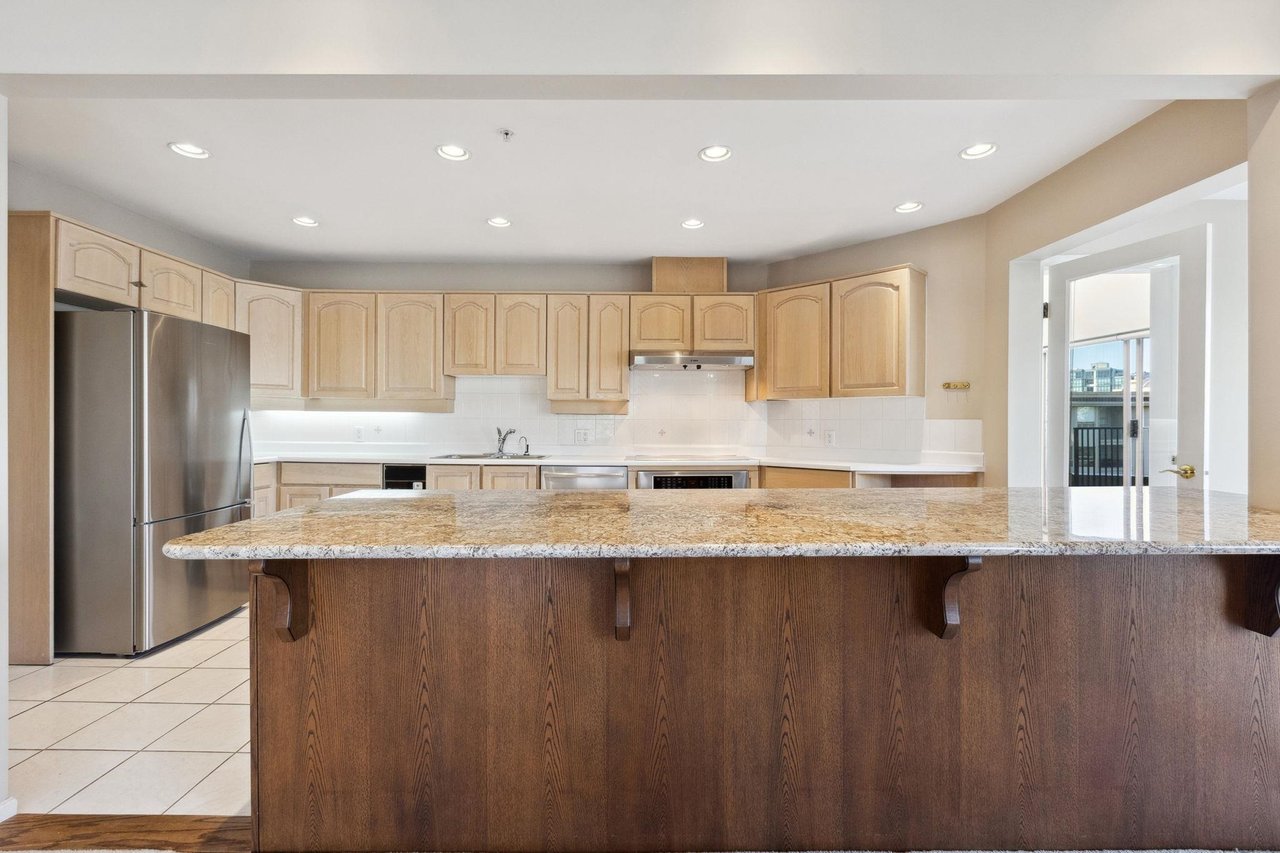 PH2-1859 Spyglass Pl